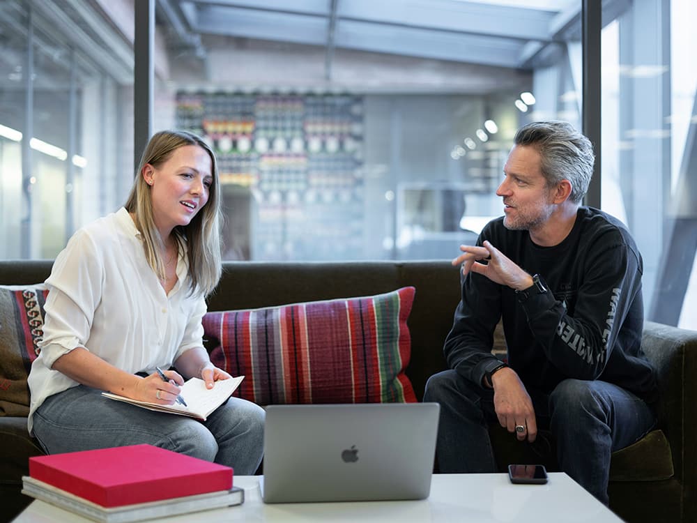 linkedin-sales-solutions-1A8yP_5msac-unsplash